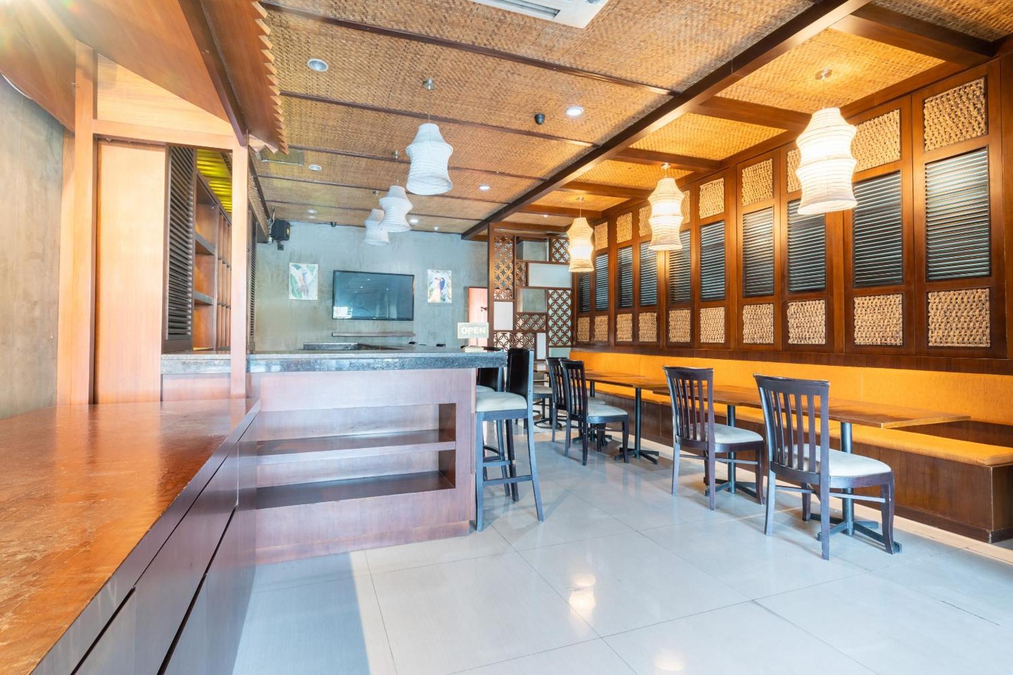 Hotel OYO Flagship 3869 Metro House Sub Surabaya Esterno foto
