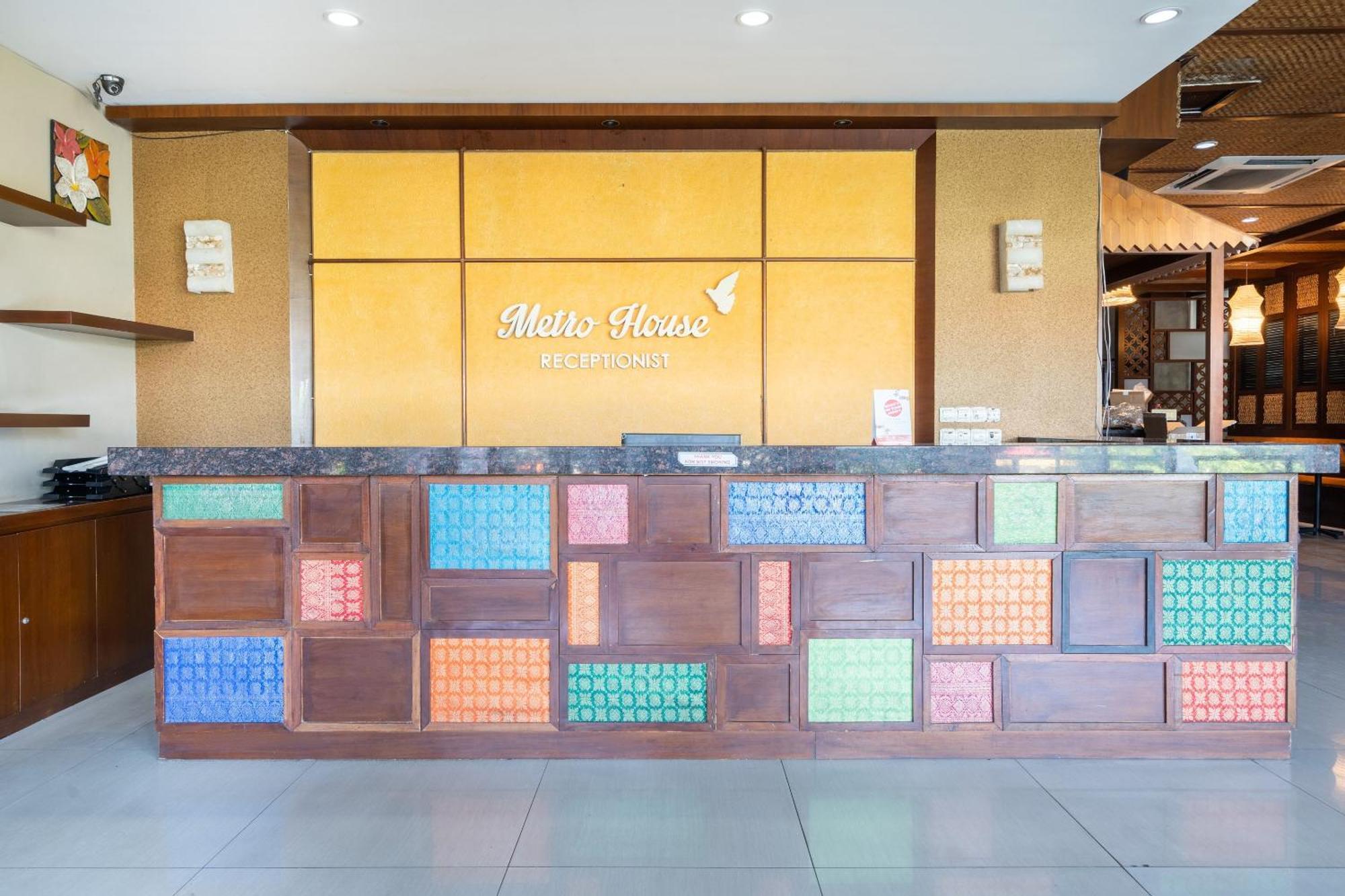 Hotel OYO Flagship 3869 Metro House Sub Surabaya Esterno foto