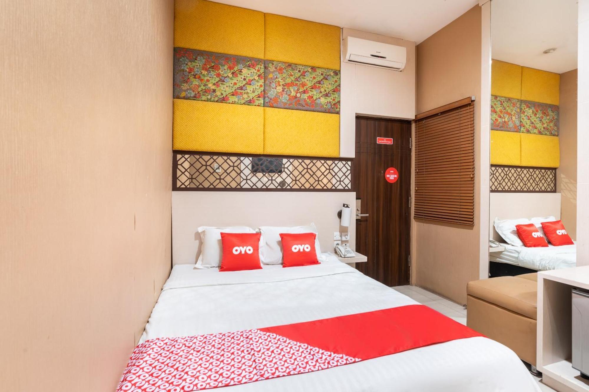 Hotel OYO Flagship 3869 Metro House Sub Surabaya Esterno foto