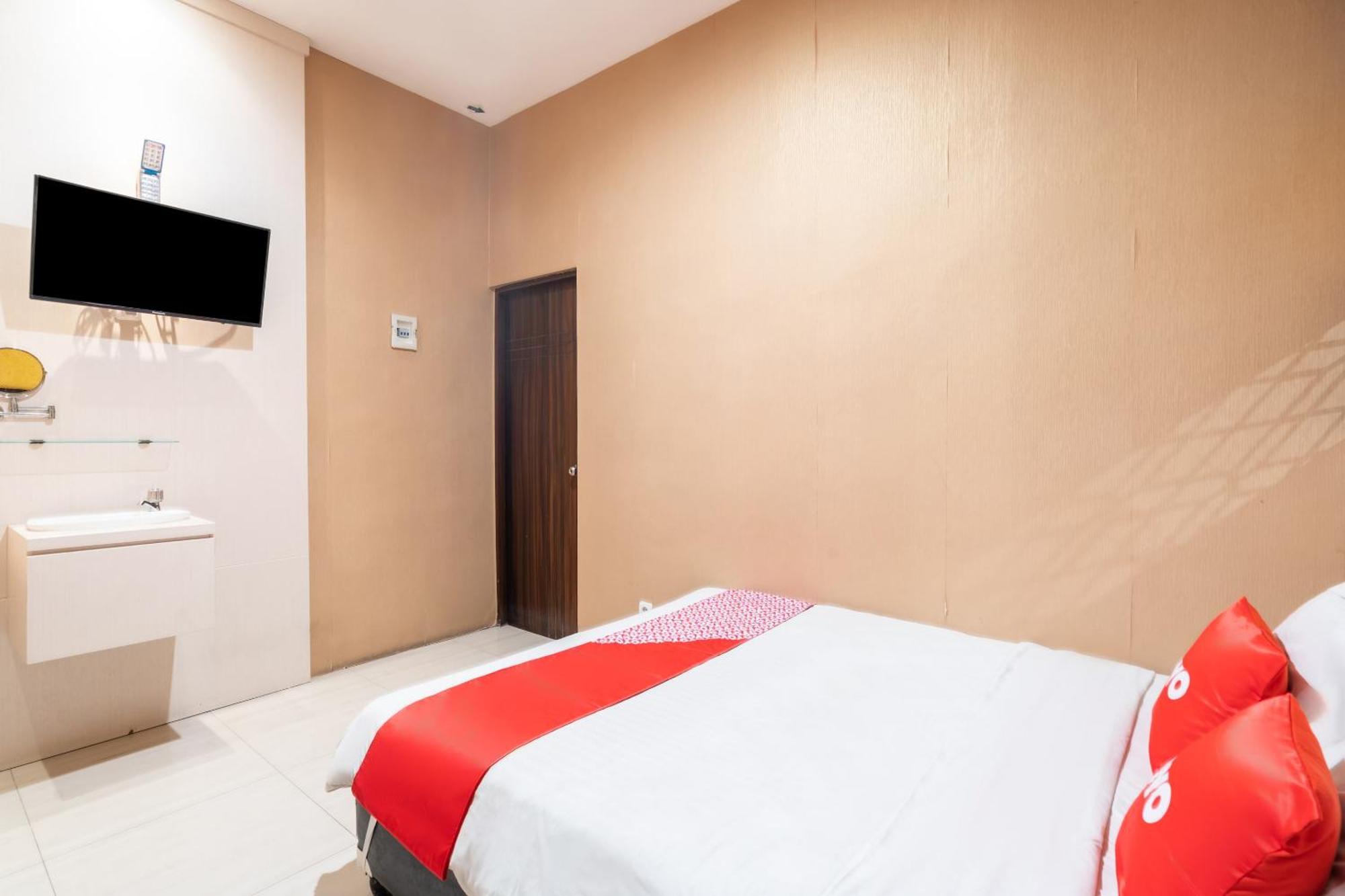 Hotel OYO Flagship 3869 Metro House Sub Surabaya Esterno foto