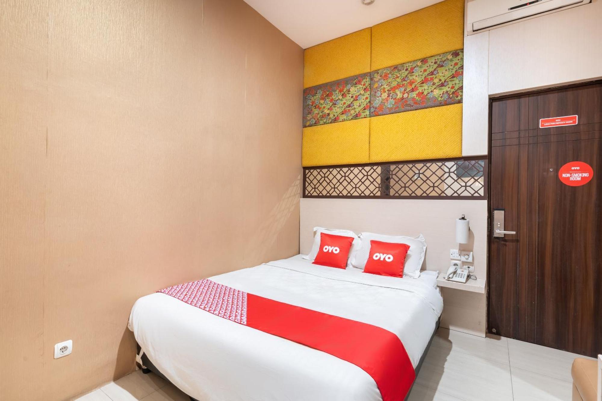 Hotel OYO Flagship 3869 Metro House Sub Surabaya Esterno foto