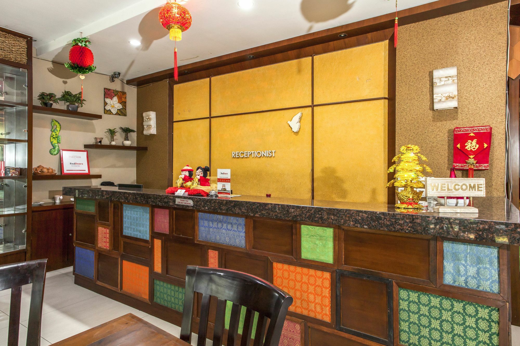 Hotel OYO Flagship 3869 Metro House Sub Surabaya Esterno foto
